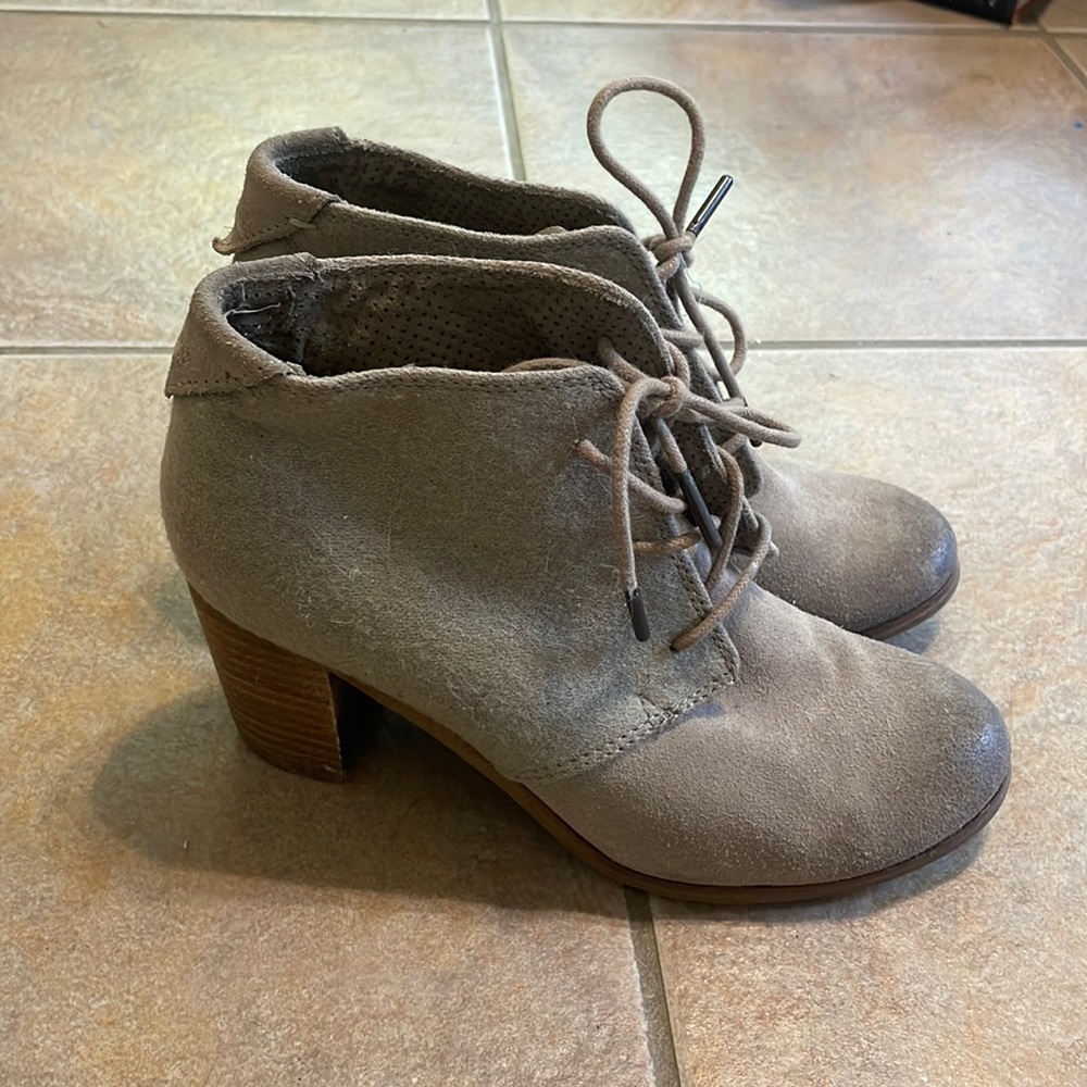 Toms Heels
